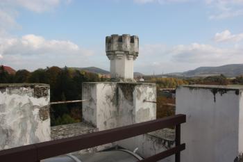 Jihovýchodní nároží zámecké věže ( © Ivan Grisa 10/2009)