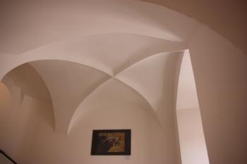 Hřebínková klenba v interiéru zámecké věže ( © Ivan Grisa 10/2009)