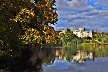 Podzimní zámek Klášterec nad Ohří ( © Radovan Smokoň 10/2009)