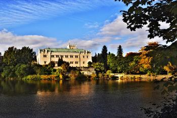 Podzimní zámek Klášterec nad Ohří  ( © Radovan Smokoň 10/2009)