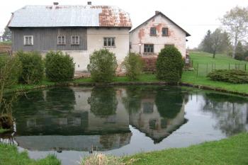 Pohled od křižovatky (© Ondřej Peterka , 01/2014)