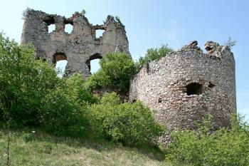 východní renesanční bašta s průčelím jihovýchodního paláce (© Pavel Zany Komárek, 10. 5. 2009)