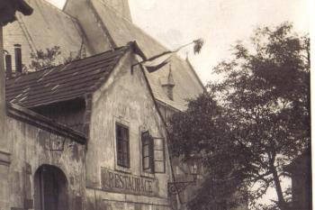 Fotografie krčmy Jedová chýše u Apolináře počátkem 20.století (soukromá sbírka IvoR) (© Zikmund Reach / Skořepka9 Praha I.)