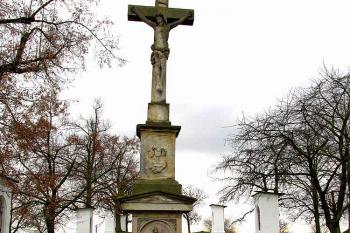 Kříž na křížové cestě v Mladějovicích (© Pavel Vítek 01/2014)