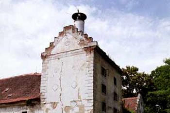 Budova zámeckého pivovaru (© 2002 Vlky, Jirka Čížek)