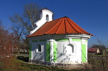 Kaple sv. Václava v Černíkách (© Pavel Vítek 02/2014)