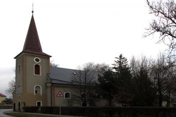 Kostel Všech svatých v Babicích ( © Pavel Vítek 01/2014)
