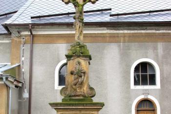 Kostel Všech svatých v Babicích ( © Pavel Vítek 01/2014)