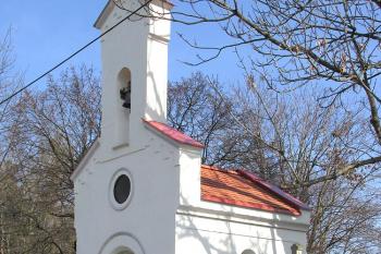 Kaplička v Kralupech nad Vltavou - Lobečku ( © Pavel Vítek 03/2014)