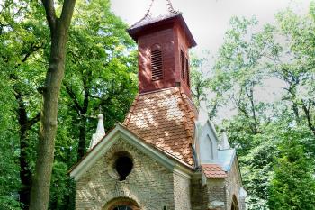 kostel Narození sv. Jana Křtitele (© František Kinař, 07/2016)