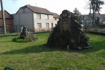  (© Ivo Rozehnal, 04/2014)