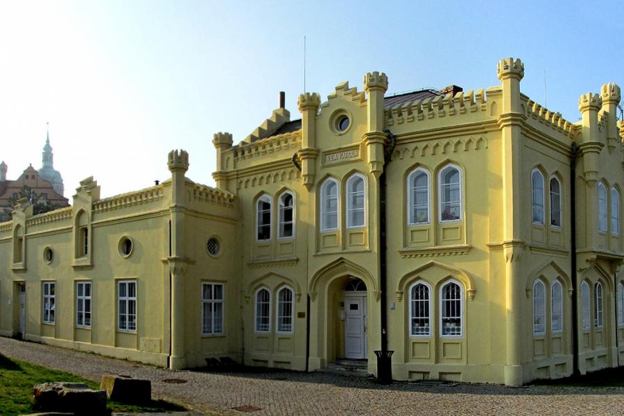 vila Karola