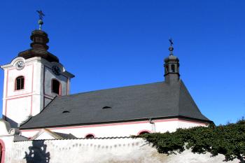 Kostel sv. Václava v Ratboři ( © Pavel Vítek 02/2014)