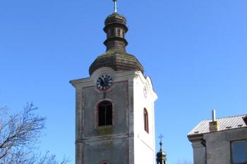 Kostel sv. Václava v Ratboři ( © Pavel Vítek 02/2014)