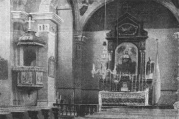 interiér na počátku 20. století (© Antonín Podlaha: Posvátná místa království Českého; Díl 1. Vikariáty: Českobrodský, Černokostelecký, Mnichovický a Prosecký, Dědictví sv. Jana Nepomuckého, Praha 1907)
