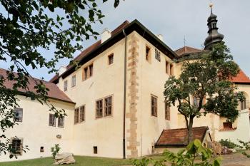 pohled od jihovýchodu (© Pavel Zany Komárek 4. 8. 2012)