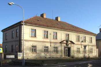Fara v Zásmukách ( © Pavel Vítek 02/2014)