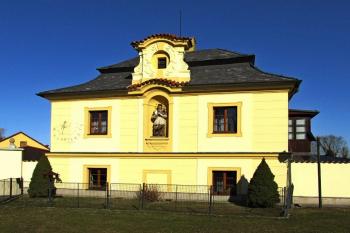 Venkovská usedlost čp. 2 v Suchdole u Kutné Hory (© Pavel Vítek 02/2014)