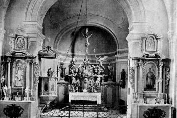 pohled do presbytáře na počátku 20. století (© Antonín Cechner: Soupis památek historických a uměleckých v Království Českém, sv. 39 Politický okres rakovnický, II. díl, Archaelogická komise při České akademii císaře Františka Josefa pro vědy, slovesnost a umění, Praha 1913)