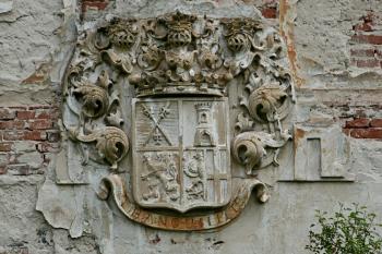 Thurnovský erb na jižním průčelí (© Pavel Zany Komárek 2. 7. 2009)