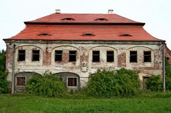 jižní průčelí (© Pavel Zany Komárek 2. 7. 2009)