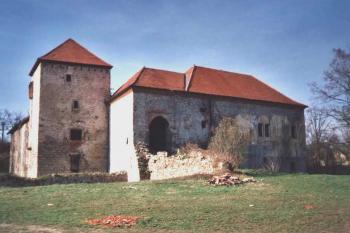 Horní tvrz (2002 © Šemík)