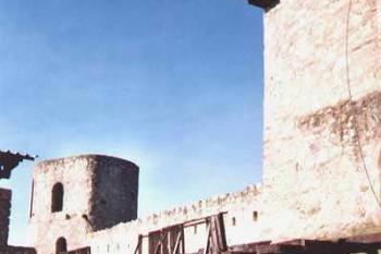 Horní tvrz (2002 © Šemík)