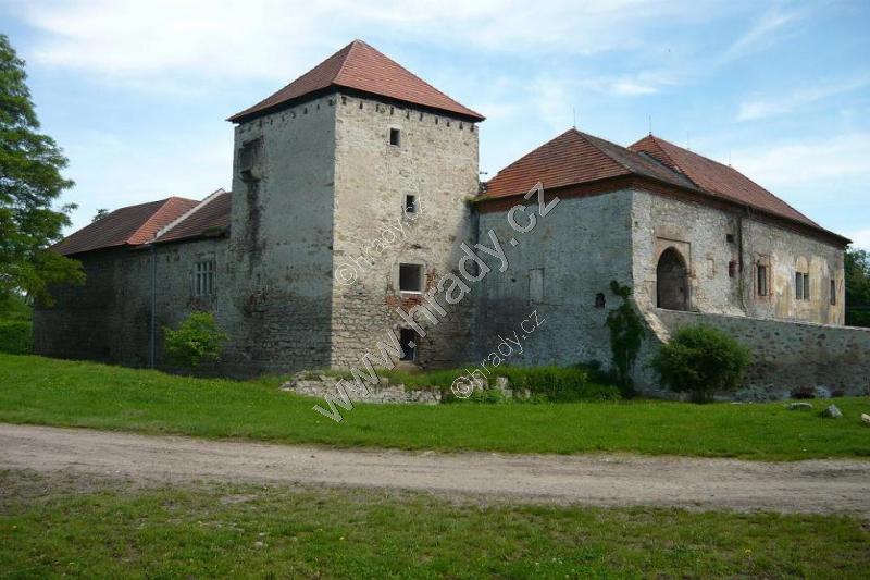 Kestřany - horní tvrz