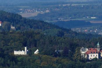  (© Yarda Domin  06/2025)