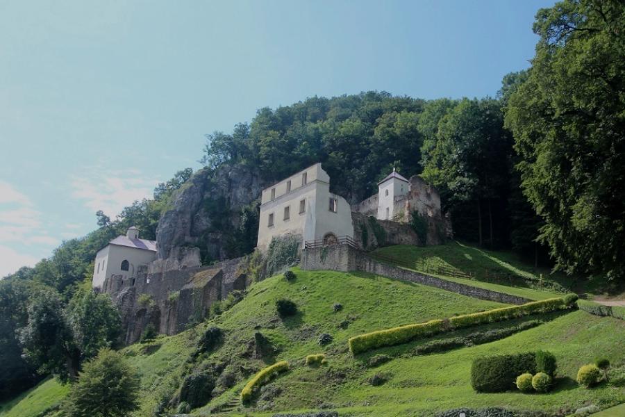 klášter benediktinů s kostelem sv. Benedikta