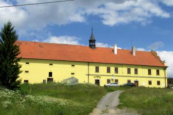 Zámek Jenišovice u Milevska ( © Pavel Vítek 06/2014)