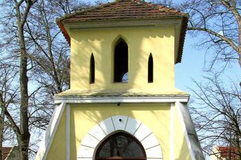 Kaple sv. Ondřeje v Obříství - Dušníkách (© Pavel Vítek 04/2014)