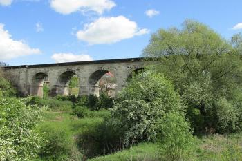 Železniční viadukt v Podlešíně ( © Pavel Vítek 05/2014)