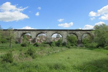 Železniční viadukt v Podlešíně ( © Pavel Vítek 05/2014)