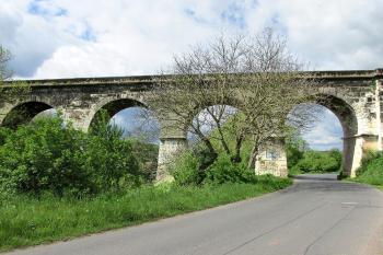 Železniční viadukt v Podlešíně (© Pavel Vítek 05/2014)