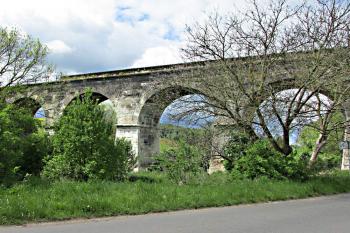 Železniční viadukt v Podlešíně ( © Pavel Vítek 05/2014)