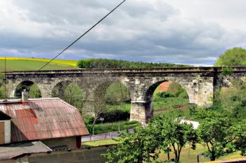 Železniční viadukt v Podlešíně ( © Pavel Vítek 05/2014)