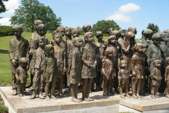 Lidice - pomník dětí (© Jiří Špaček 07/2017)