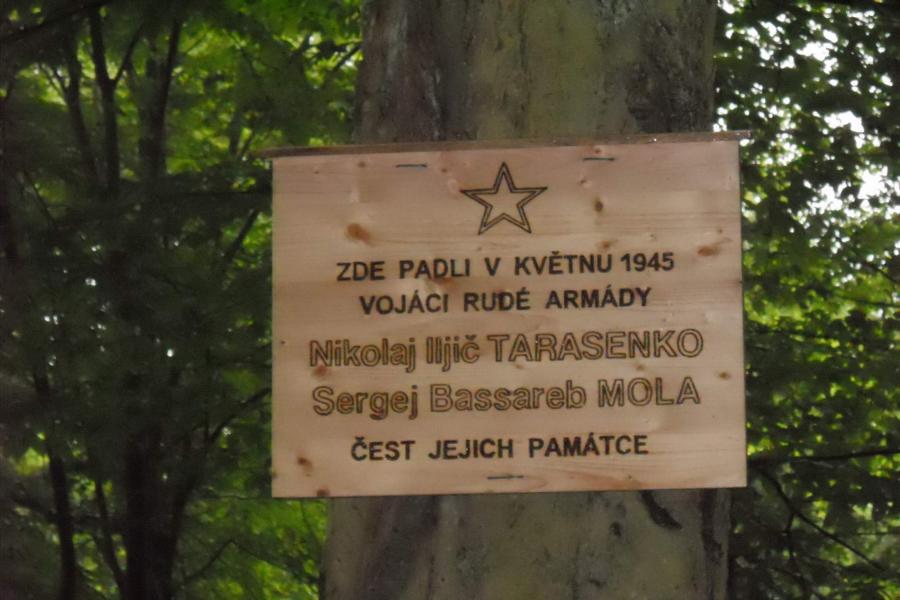 pamětní deska padlým rudoarmějcům