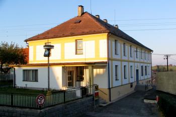 pohled od jihovýchodu (© Pavel Zany Komárek, 30. 10. 2005)