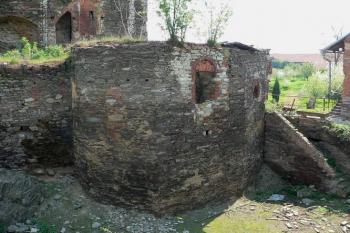 Polygonální bašta z poloviny 15. století (© Václav Hájek 05/2006)