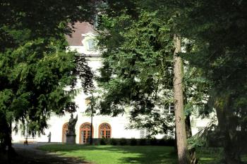 Zámek v Zaluženech ( © Pavel Vítek 06/2014)