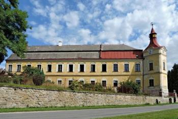 jižní křídlo zámku (© Jan P. Štěpánek 08/2014)