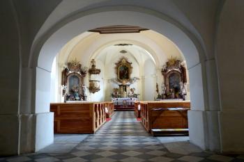 kostel sv. Filipa - Vápenná ( © František Kinař 05/2017)