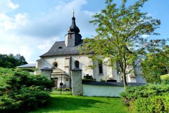 Kostel Všech svatých (Bratrušov) ( © František Kinař 05/2017)