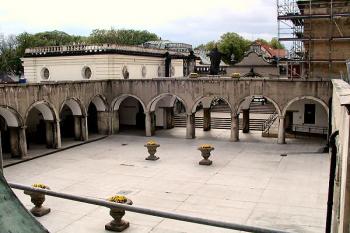 dormitář od severovýchodu ( © Pavel Zany Komárek 7/5/2004)