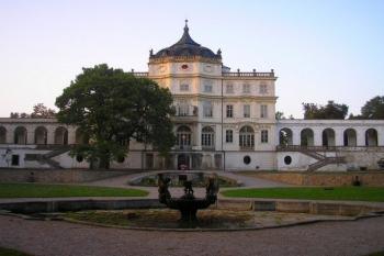 zámek Ploskovice (© Petr Lánský, 09/2006)