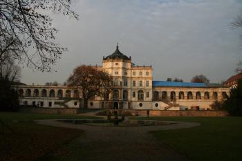 Pohled z parku ( © Petr Nožička 11/2009)