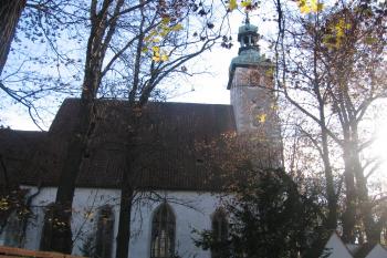 pohled na kostel od severu (© Jaroslav Špiroch 11/2020)