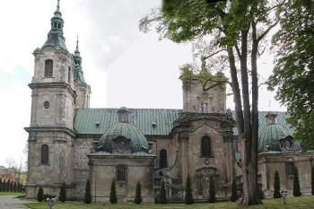 severní průčelí ( © Pavel Zany Komárek 6/5/2004)